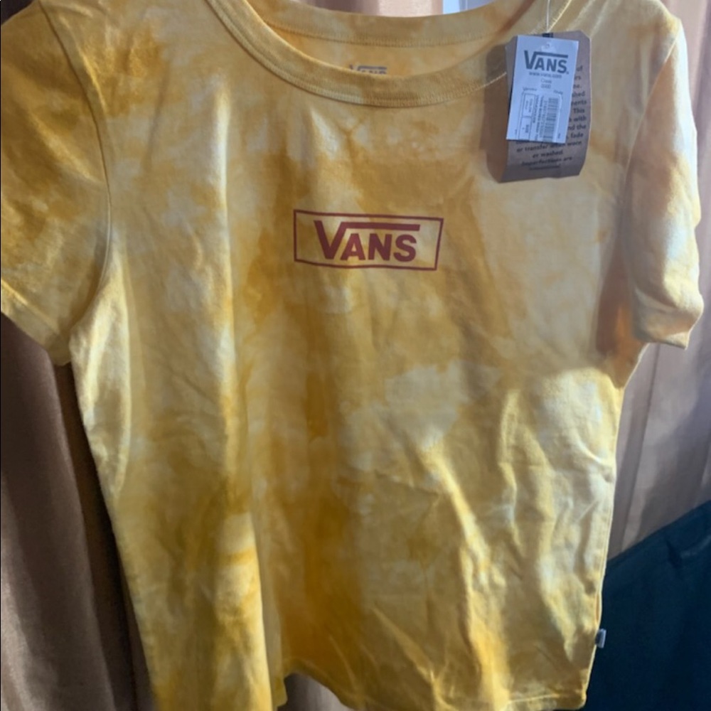 BRAND NEW VANS TEE